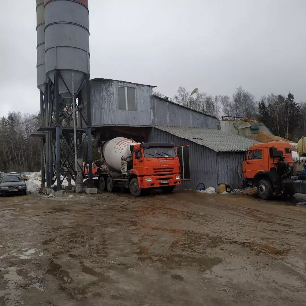 КамАЗ у бетонного узла